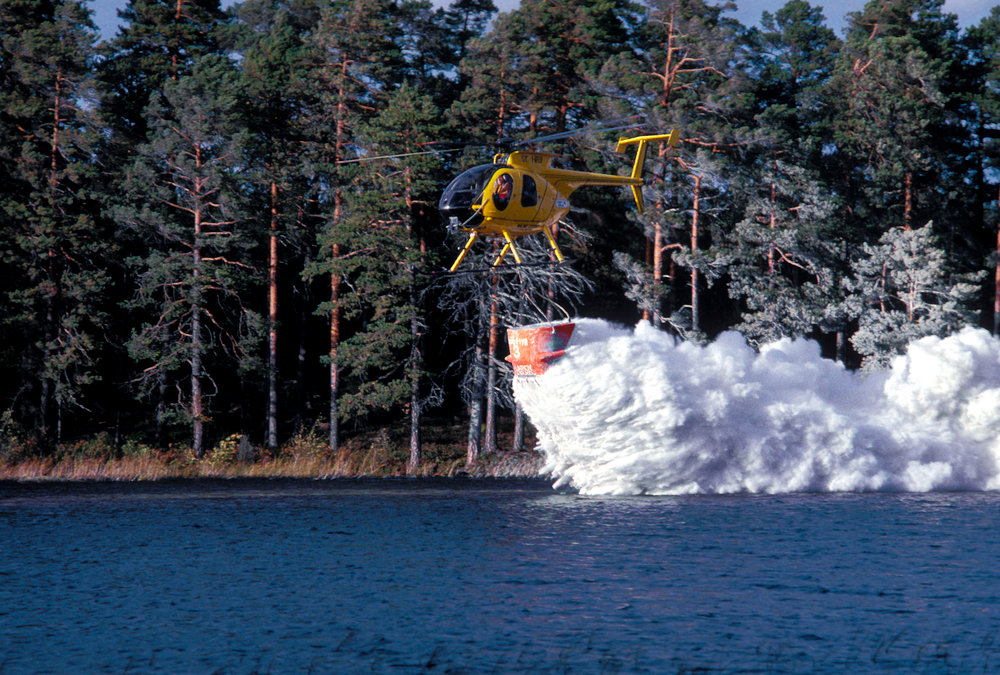 helikopter kalkar vatten