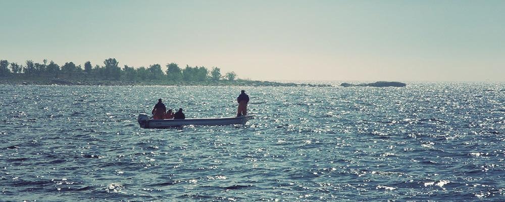 Liten båt i Luleå skärgård